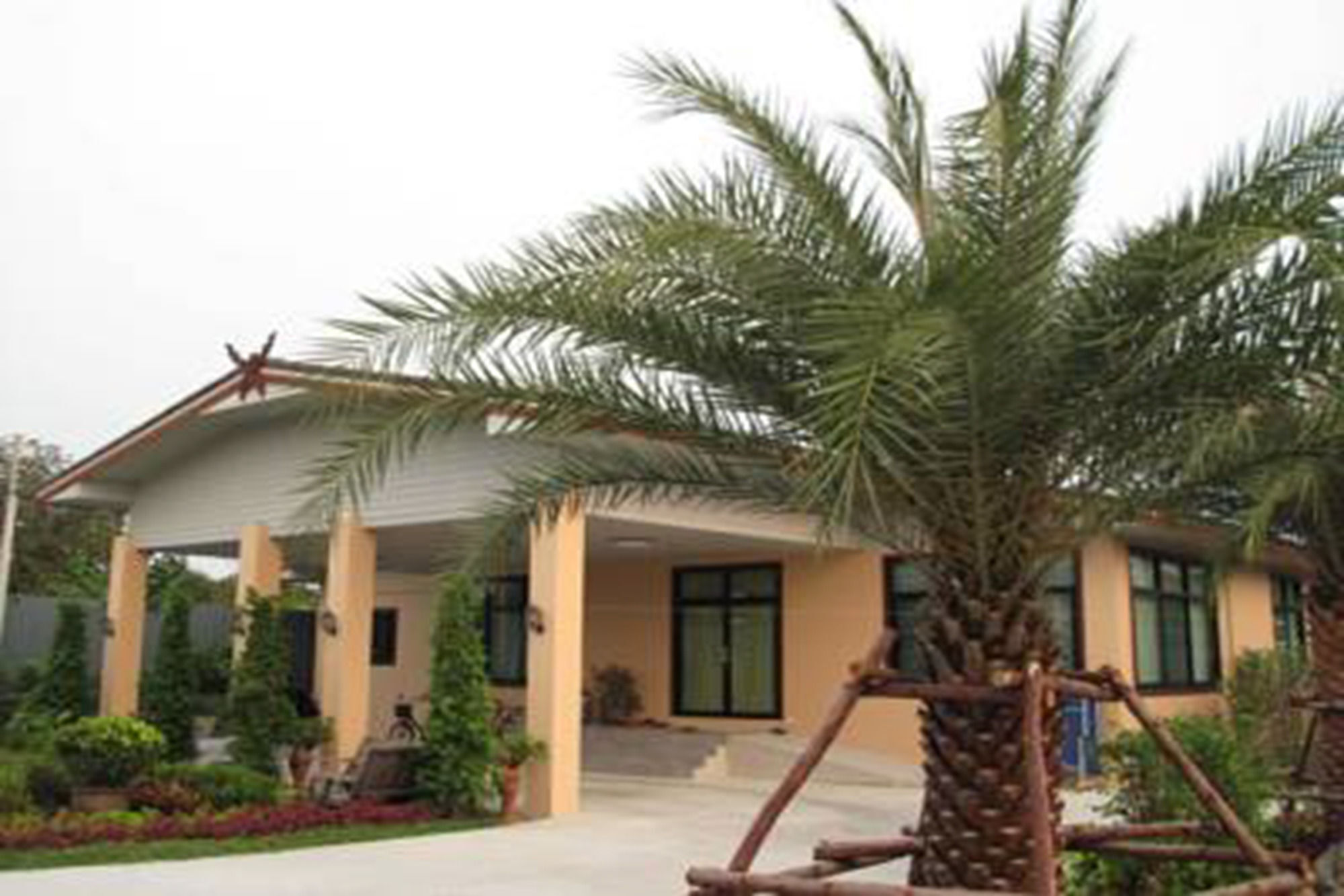 Qg Resort Bangkok Exterior foto